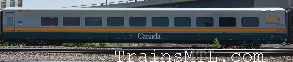 Passenger car VIA 3362 right side / Wagon de passager VIA 3362 coté droit